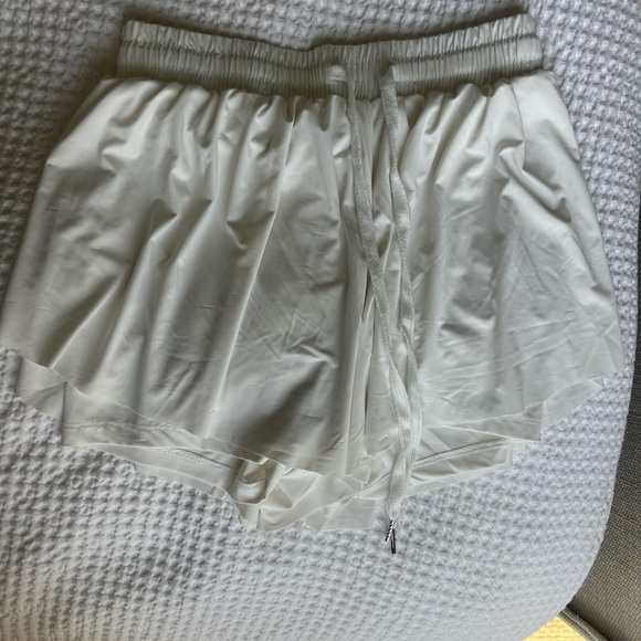 Amazon Women's Athletic Shorts in Blue and White - Picture 6 of 9